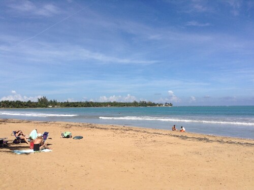 Beachfront Condo by the Wyndham RioMar 35 min from Airport 15 min El Yunque