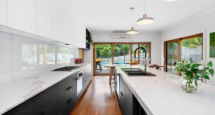 RYE kaikkina vuodenaikoina ilahduttaa - oma uima-allas, avoin suunnitelma, TODELLINEN KOIRI YSTÄVÄLLÄ