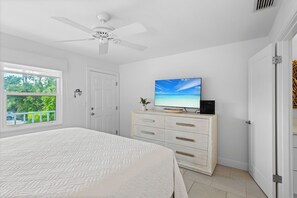 1 habitación, tabla de planchar con plancha, wifi gratis y ropa de cama 