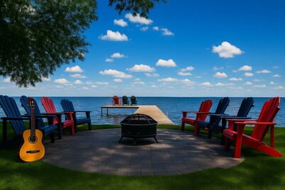 Waterfront Retreat | Hot Tub | Sandy Bottom | Sunset Views | Lake Simcoe