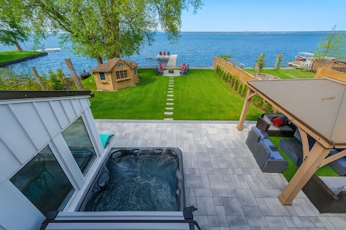 Magnifique chalet au bord de l'eau (lac Simcoe)