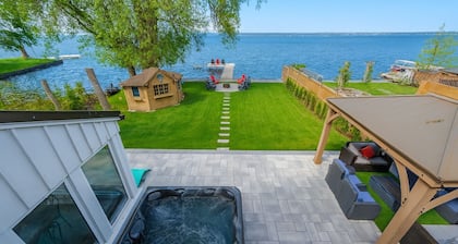 Magnifique chalet au bord de l'eau (lac Simcoe)