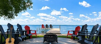 Lake Simcoe Waterfront Retreat | Private Dock, Sandy Beach & Hot Tub