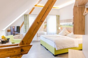 Desk, soundproofing, cots/infant beds, WiFi - Brüngers Landhaus (Rödinghausen)