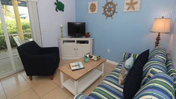 Fernseher, DVD-Player, Stereoanlage, Arbeitsbereiche