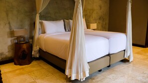 4 bedrooms, in-room safe, iron/ironing board, free WiFi
