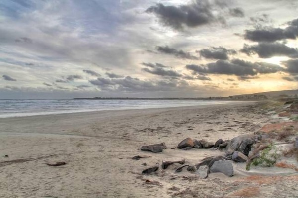 In Strandnähe, Liegestühle