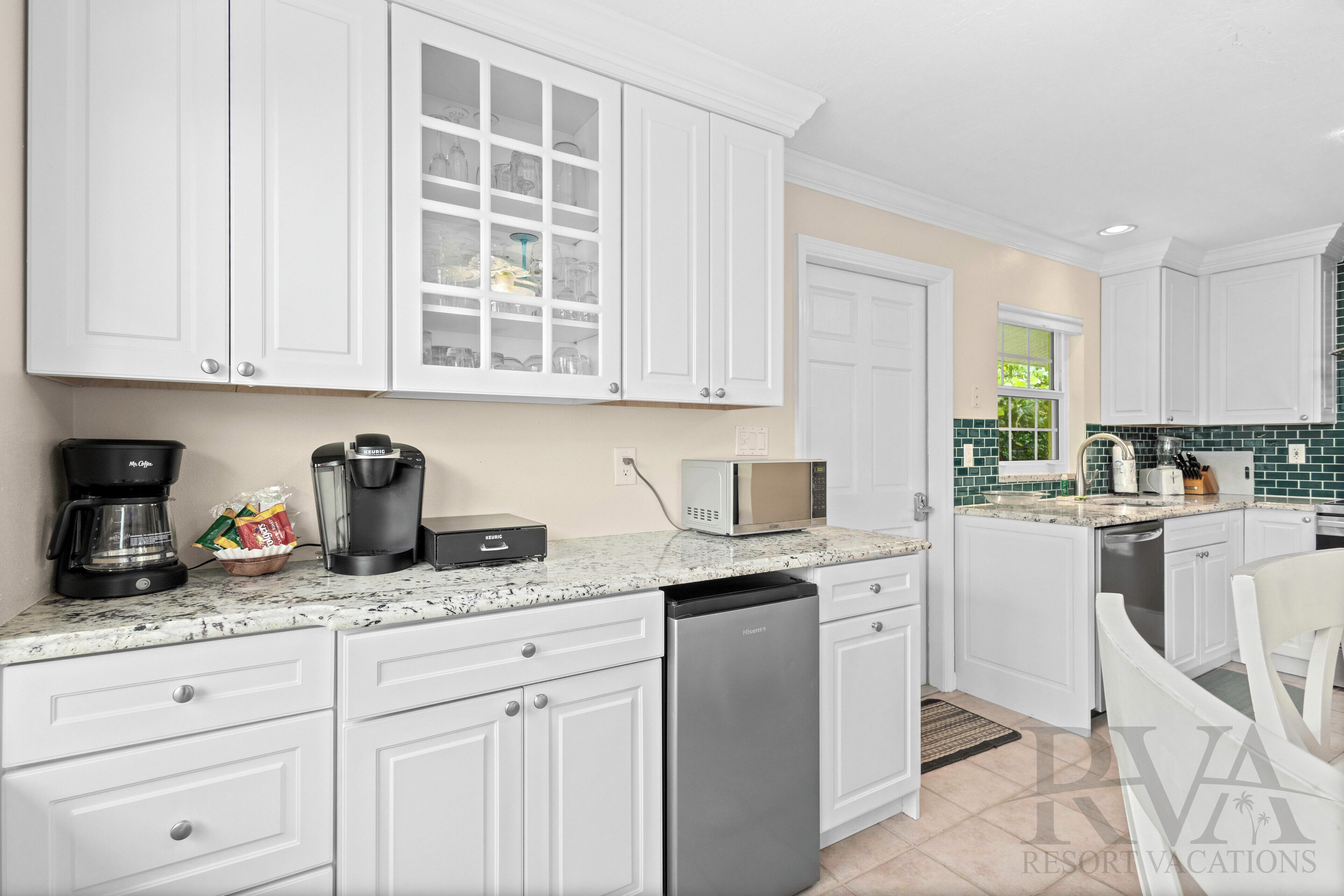 冰箱、微波炉、烤箱、炉灶