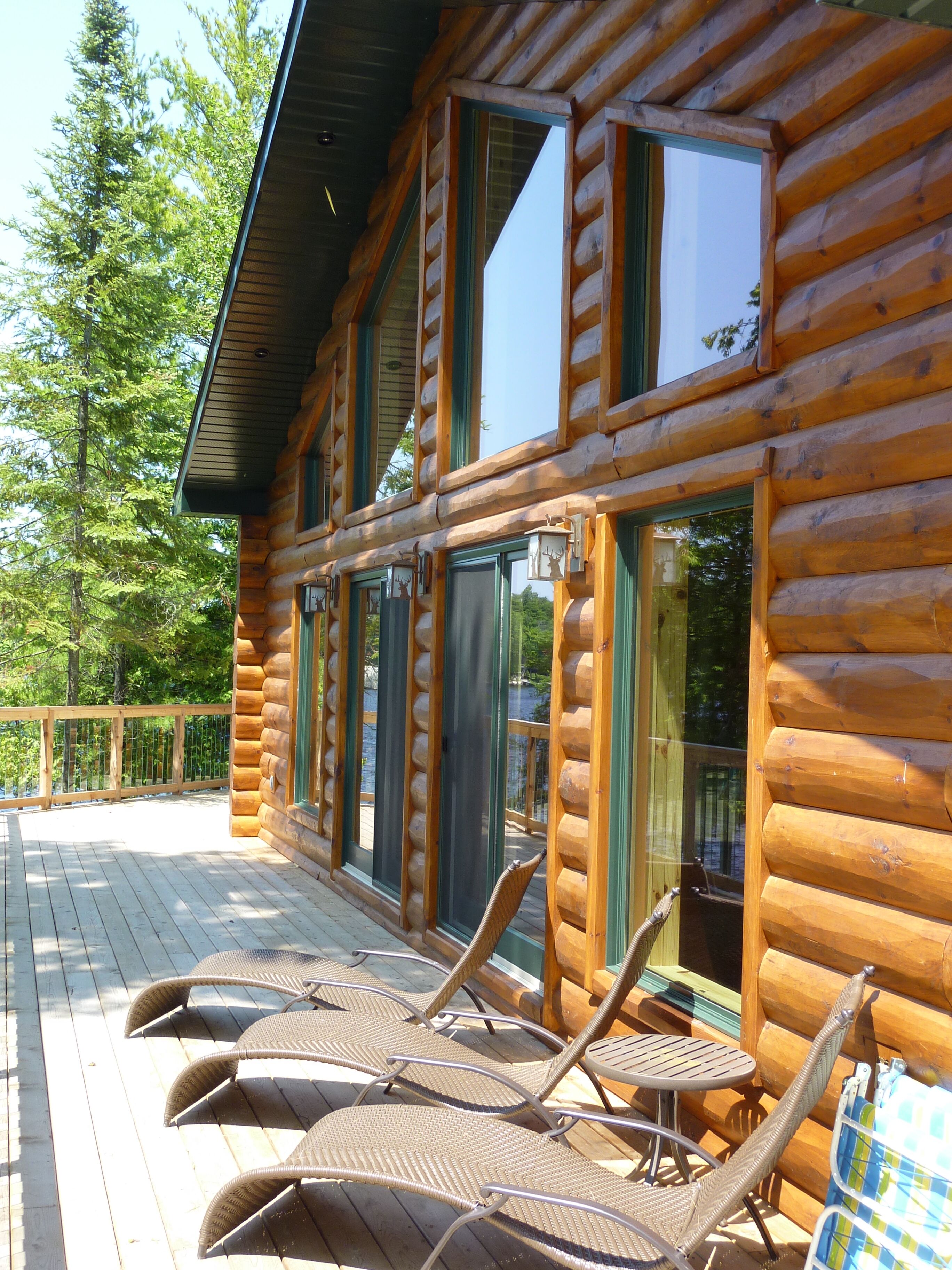 Wrap-Around Deck