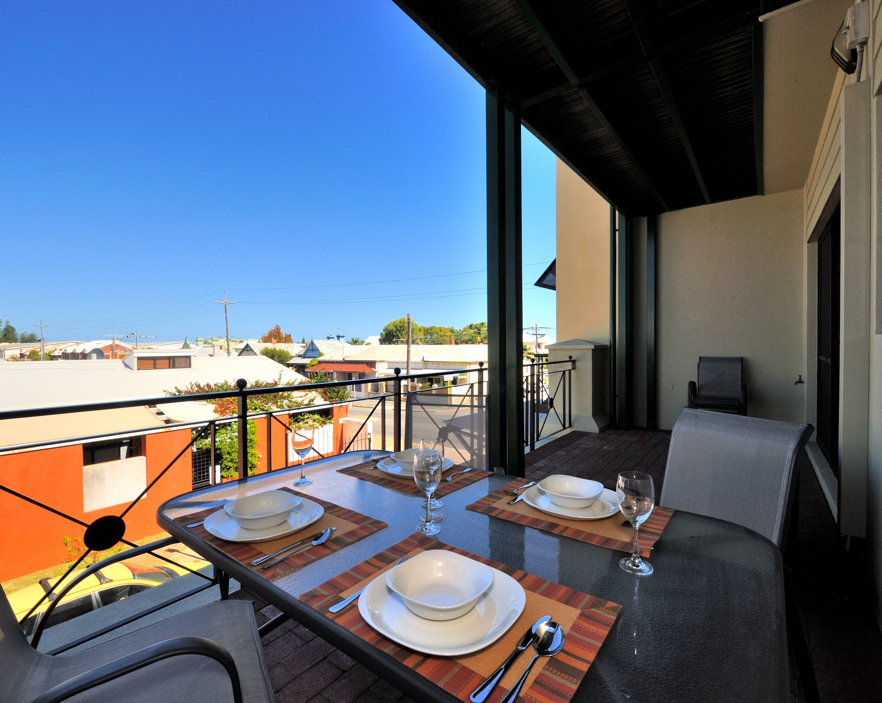 Great value 2 bedroom apartment in the heart of South Fremantle — image 11