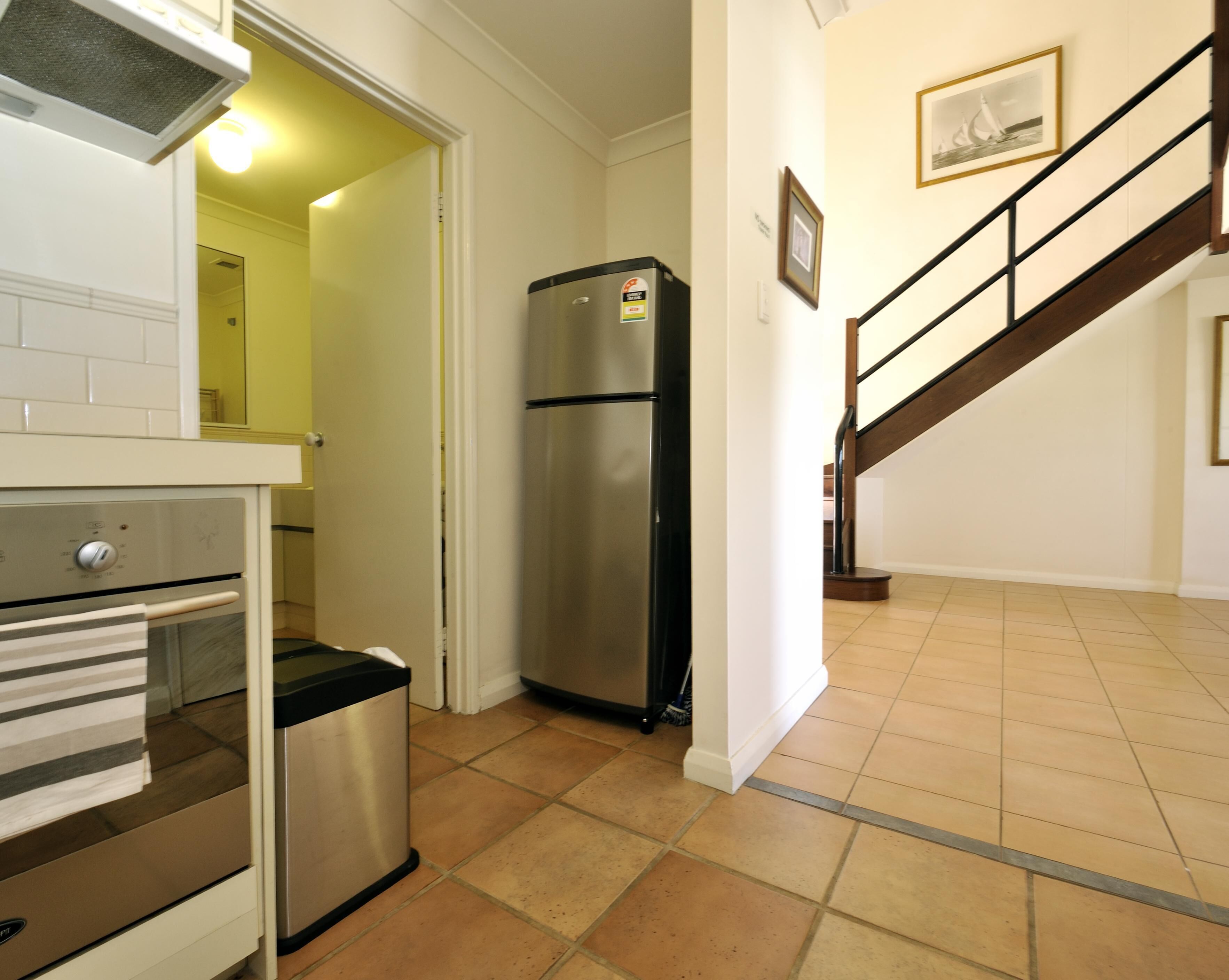 Great value 2 bedroom apartment in the heart of South Fremantle — image 10