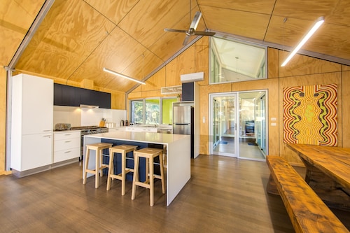 Nine Steps - private estate on 29 acres with stunning views of Mount Buffalo