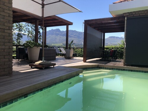 4 Betten 3 Bäder mit Pool, das Herz der Cape Winelands 4 Schlafzimmer 3 Badezimmer
