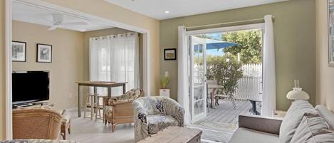 Fernseher, Stereoanlage