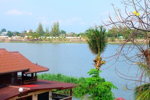 Family Room with Balcony | Vista desde la habitación