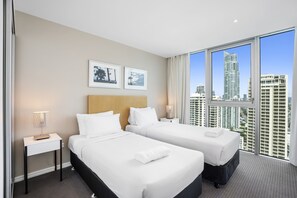 2 bedrooms, iron/ironing board, Internet, bed sheets