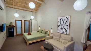 VIP Superior - Superior King Room with Sofa & Patio (Ensuite) | Living area