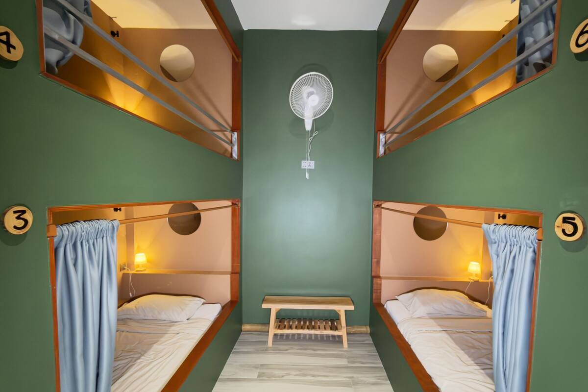 12-Bed Superior Mixed Dormitory | Lydisolering, gratis Wi-Fi, sengetøj