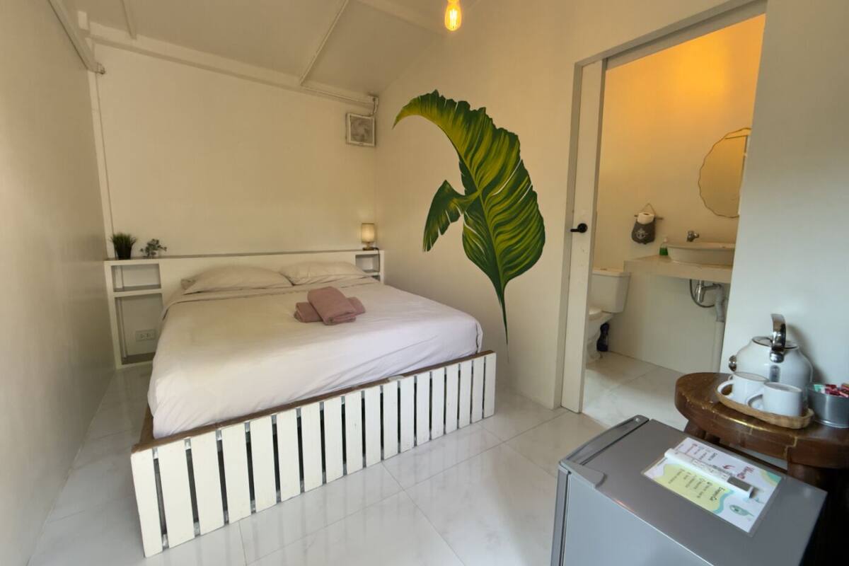 Villa 1 - Standard Queen Room (Ensuite) | Lydisolering, gratis Wi-Fi, sengetøj