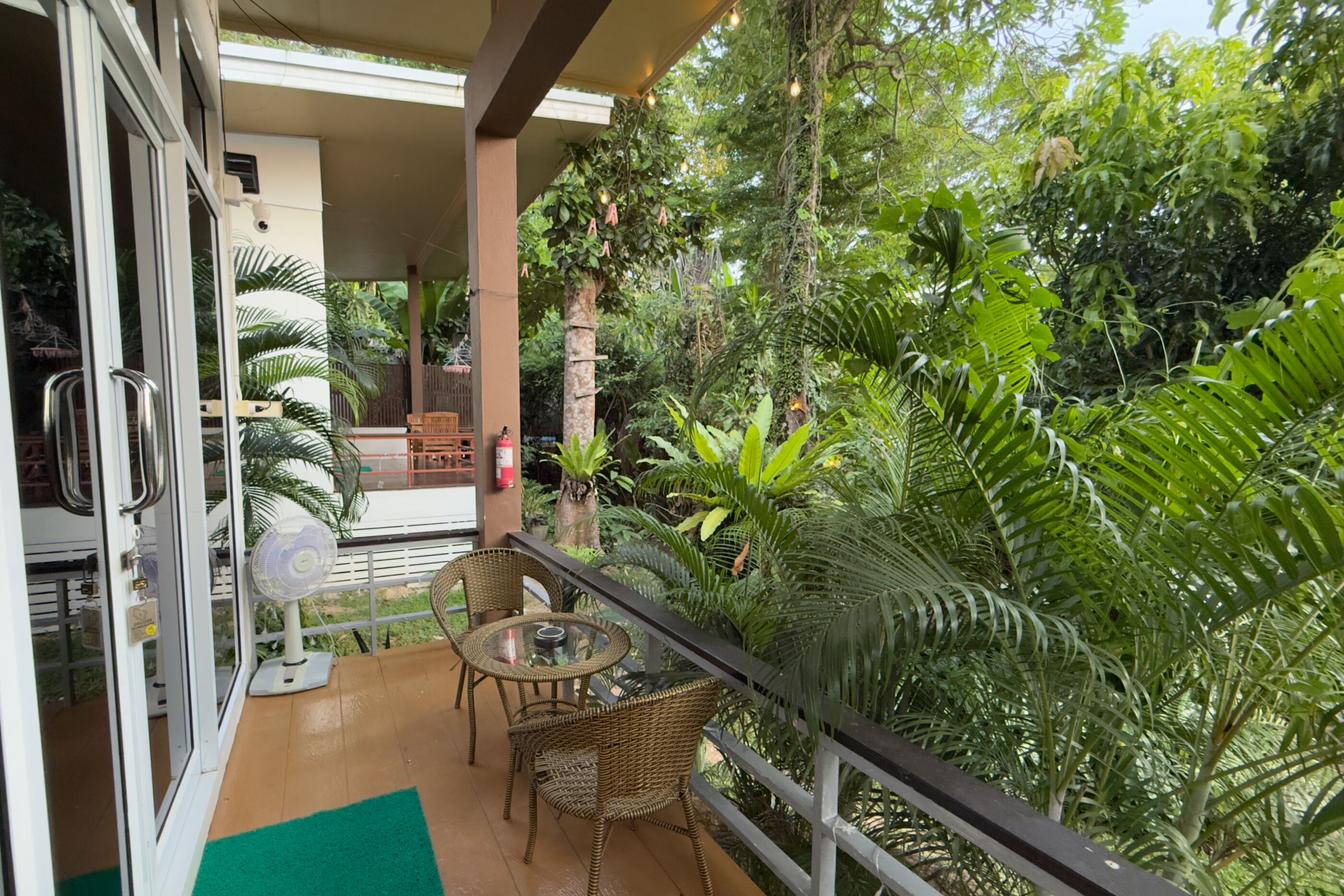 Deluxe Bungalow - Private Balcony (Ensuite) | Outdoor dining