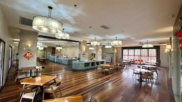 Daily buffet breakfast (MYR 30 per person)