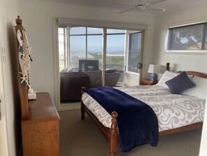 4 bedrooms, iron/ironing board, travel cot, free WiFi