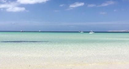 Luxe 4 chambres 4 salles de bains immense terrasse avec vue imprenable sur la plage WiFi gratuit