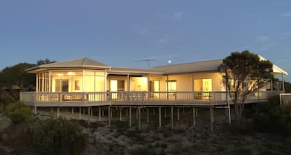 Luxus 4 Schlafzimmer 4 Badezimmer riesige Terrasse mit herrlichem Blick zum Strand Free WiFi