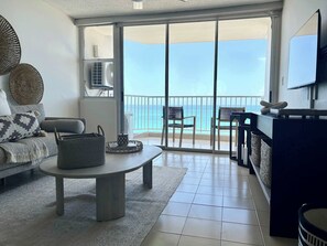 تلفزيون، برامج وأفلام نتفليكس، خدمات بث