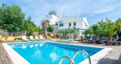 Villa in front of Altafulla's Castle