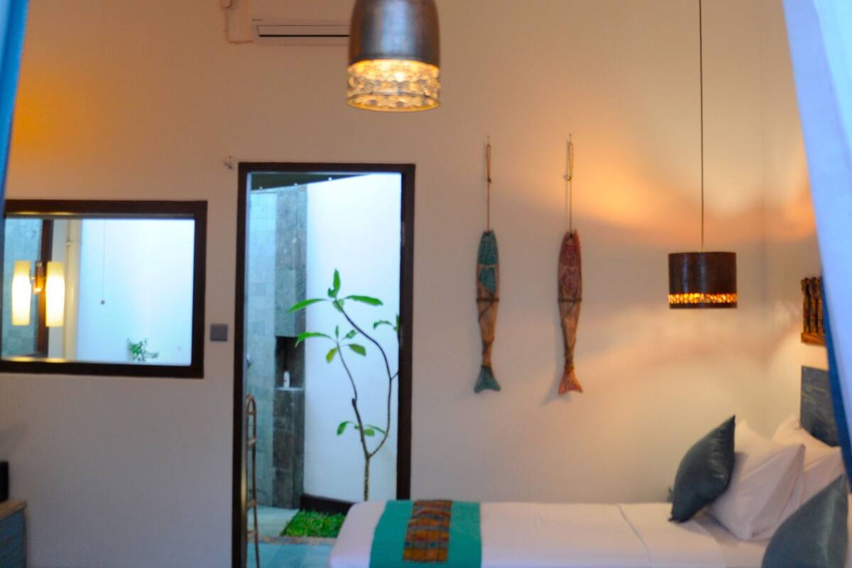 minibar, in-room safe, desk, blackout curtains