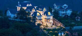 Dalat De Charme Village