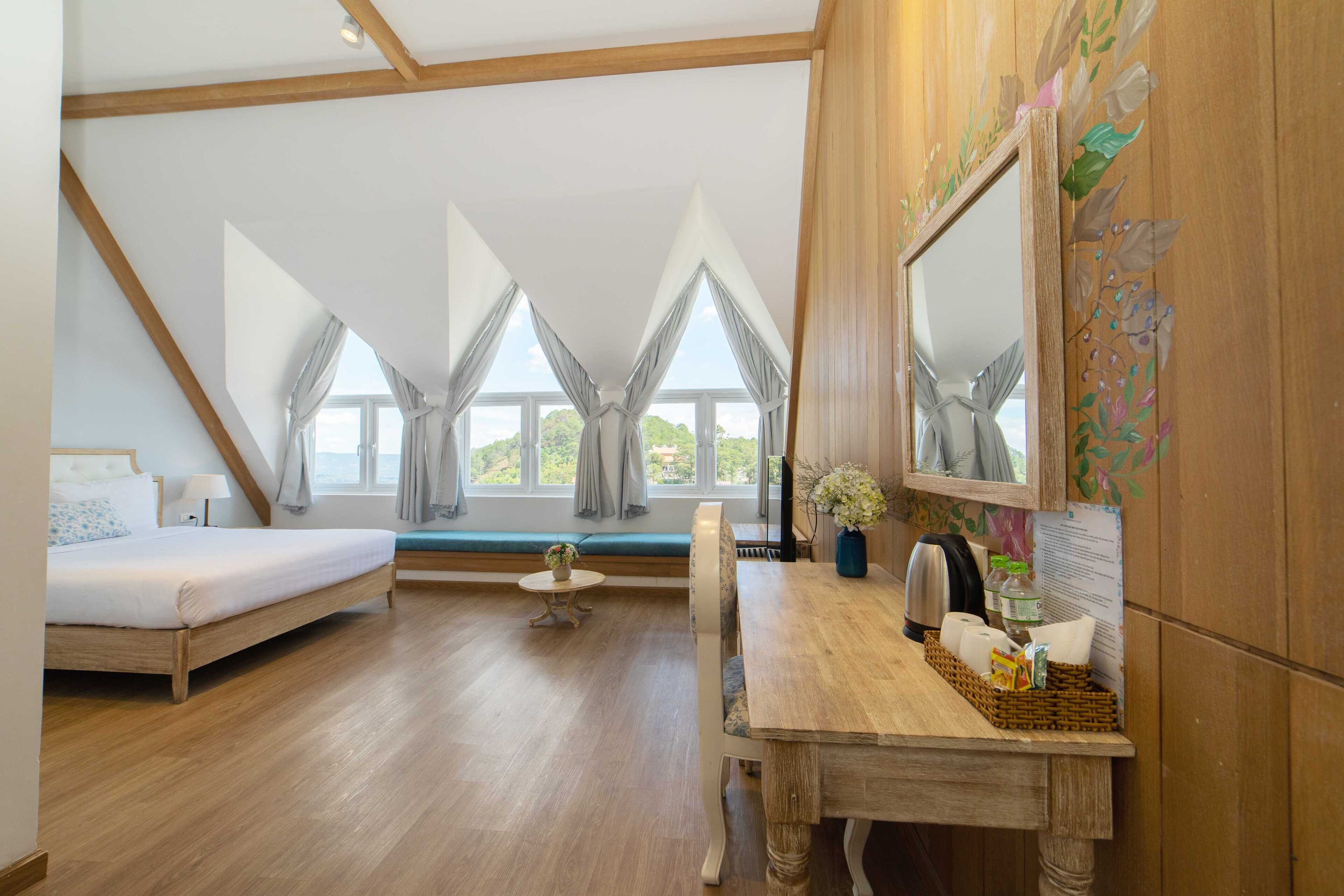 luxury double room | desk, blackout curtains, rollaway beds, free wifi