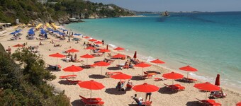 ARTEMIS SUPERB 2 BEDROOM APARTMENT  700 m  AWAY FROM  THE BEACH