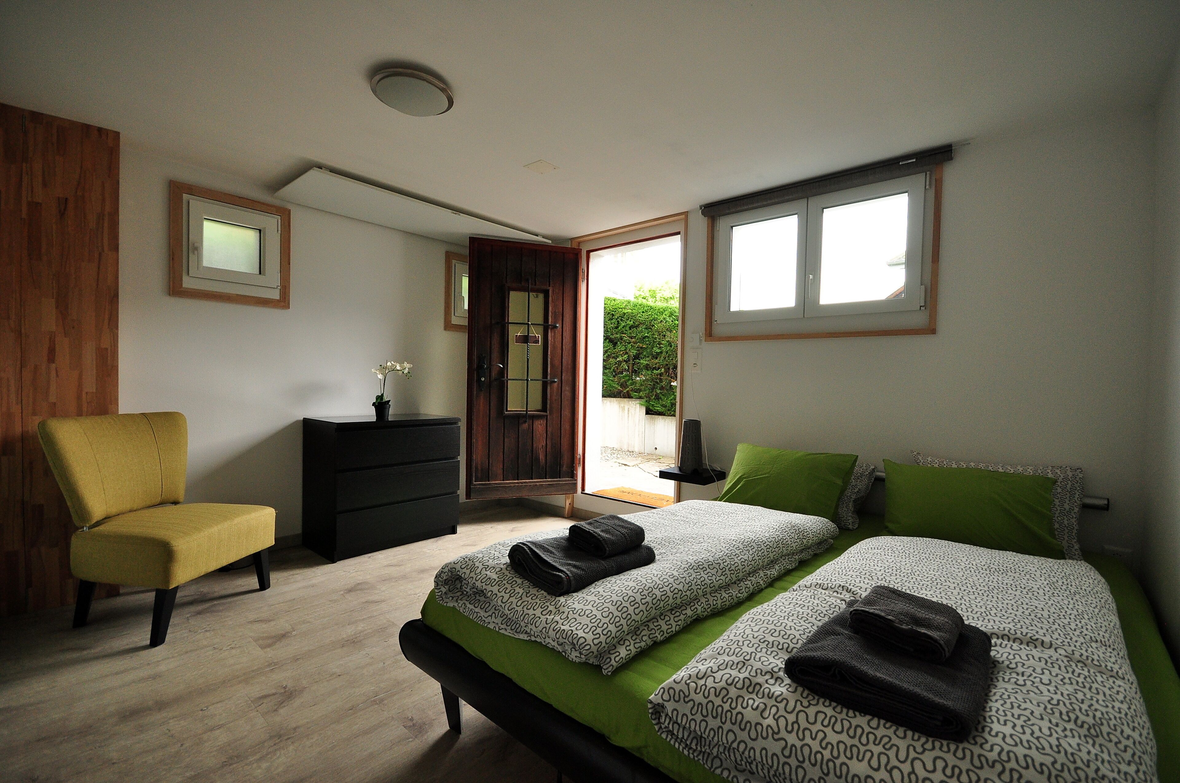 2 habitaciones, tabla de planchar con plancha y wifi gratis 