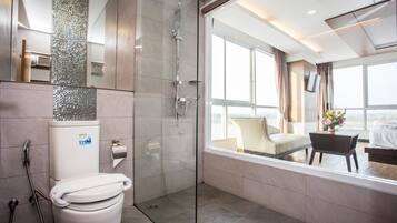 Dusche, Regendusche, kostenlose Toilettenartikel, Haartrockner