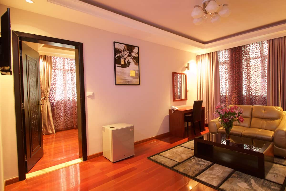 Standard Apartment, 1 Bedroom, Accessible, City View | 1 bedroom, minibar, in-room safe, desk