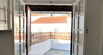 Belle maison rustique au centre d'un village historique portugais