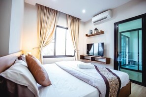 Desk, blackout curtains, free WiFi - The Isis Stay in Korat (Nakhon Ratchasima)