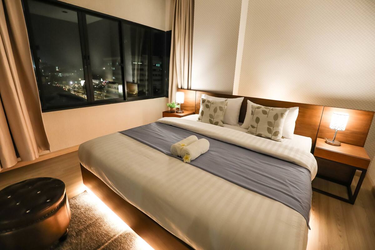 Family Studio Suite, 2 Bedrooms | Desk, blackout drapes, WiFi (free)