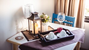 One-Bedroom | 办公桌、遮光窗帘、免费 WiFi