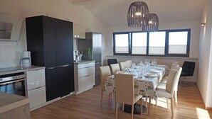 Apartment, 6 bedrooms, 5 bathrooms, sauna, terrace, garden | Private kitchen | Coffee/tea maker, fridge, microwave