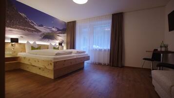 Double Room | Desk, soundproofing, free WiFi