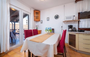 Dining - 2 bedroom nice apartment in Pula (Pula)
