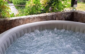 Outdoor spa tub - Nice home in Krasica with kitchen (Krasica)