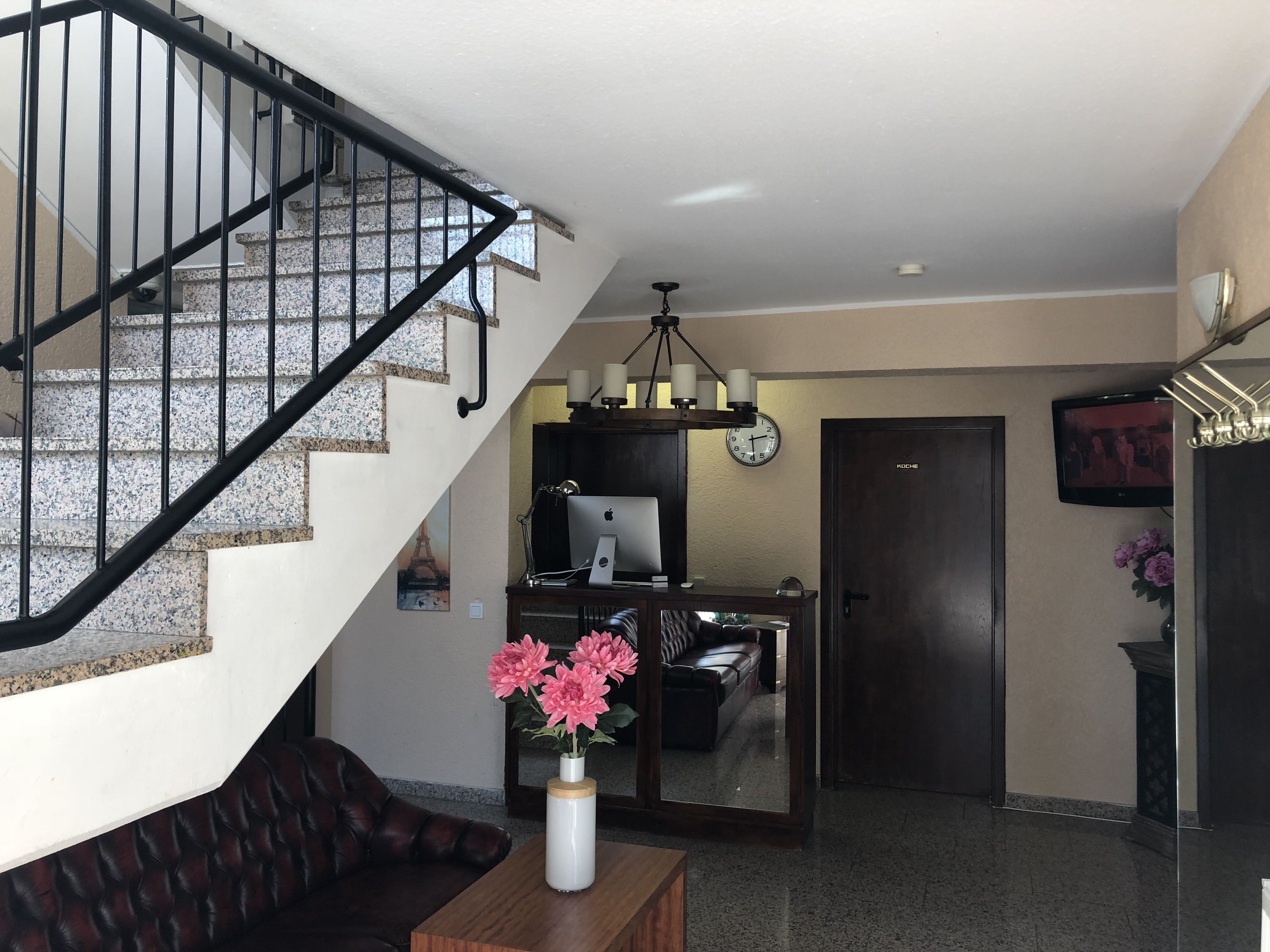 入住/退房自助服務台