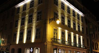 MeraPrime Gold Design Hotel