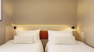 Superior Twin Room Only | Laptop workspace, blackout drapes, free WiFi