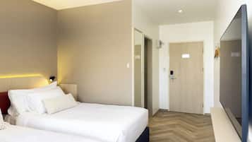 Superior Twin Room Only | Laptop workspace, blackout curtains, free WiFi