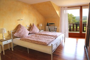 2 soveværelser, skrivebord, weekendseng, gratis Wi-Fi